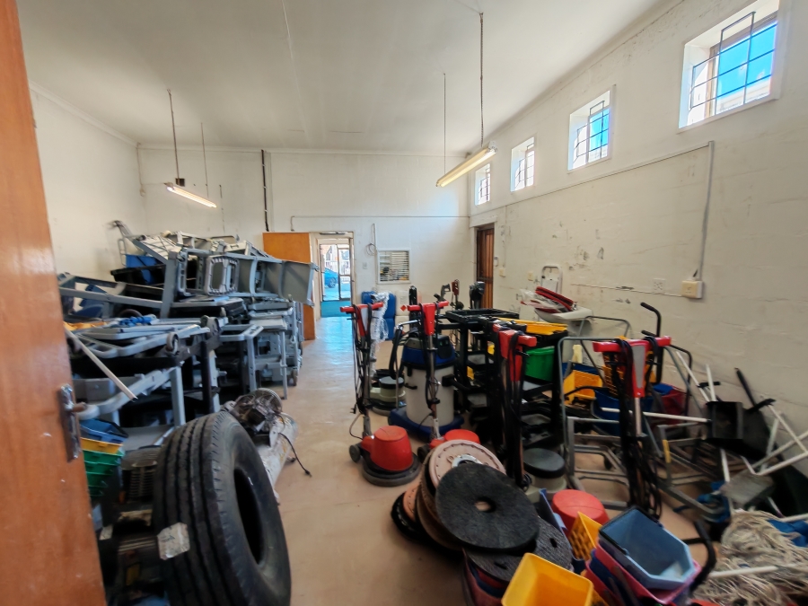 To Let Commercial Property for Rent in Somerset West Western Cape